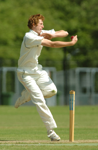 Ireland U19 Captain Greg Thompson (C) Jessica Homer